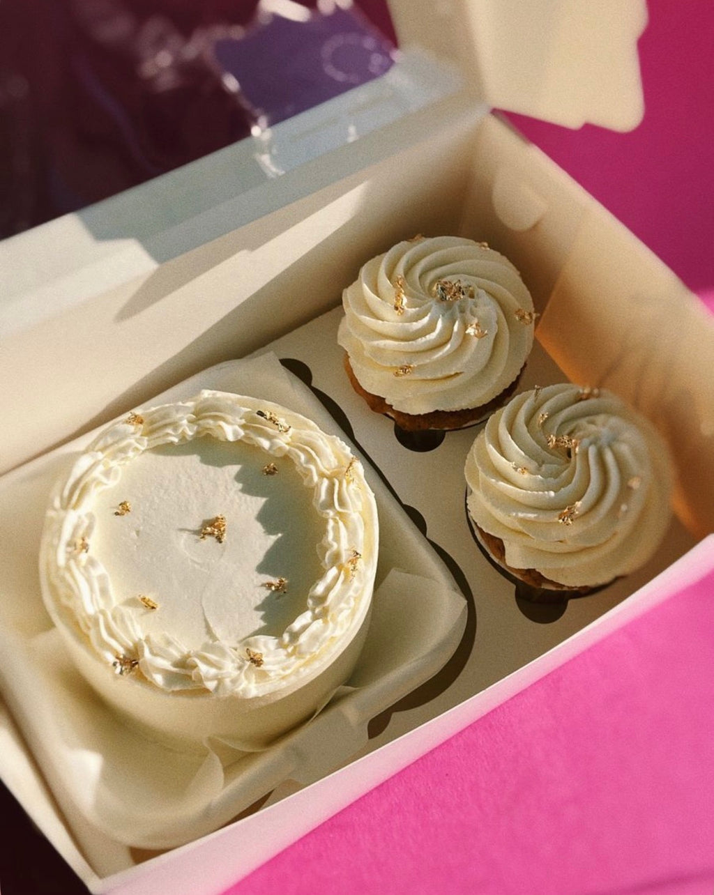 FloJo's Sweets Bento Cake & Cupcake Bundle – The Ultimate Sweet Gift Set