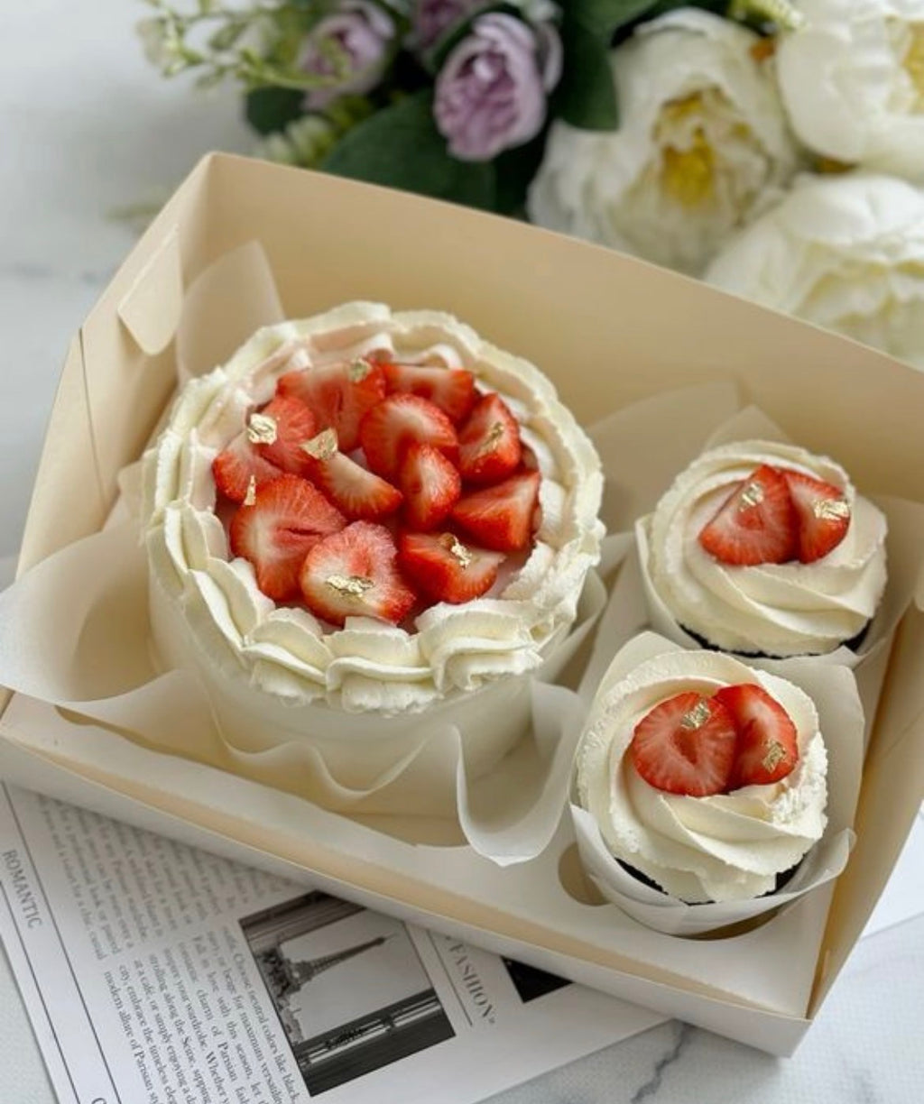 FloJo's Sweets Bento Cake & Cupcake Bundle – The Ultimate Sweet Gift Set