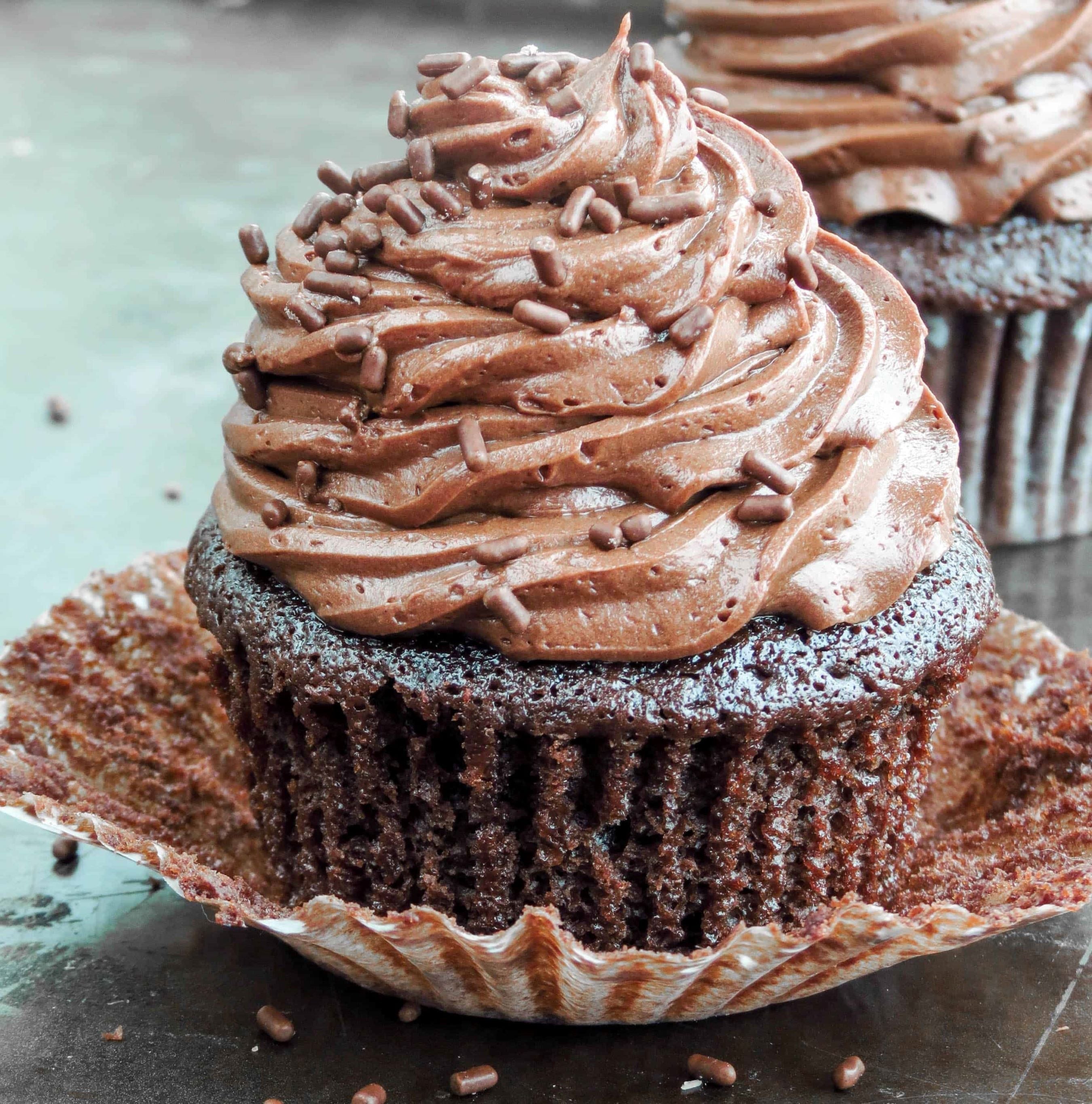 FloJo's Sweets Gourmet Cupcake Collection Gift Box Assorted From Scratch Flavors For Sweet Gift Lovers